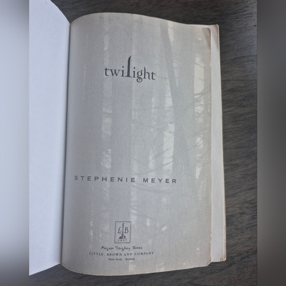 Twilight Book with Black Cover - Picture 3 of 11